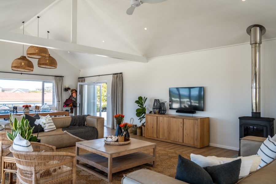 4 Bedroom Property for Sale in West Beach Eastern Cape